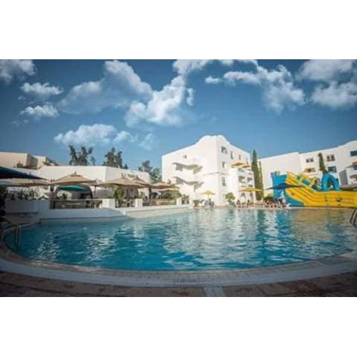 Hotel L\