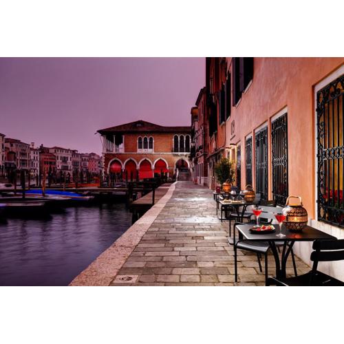 Hotel L\