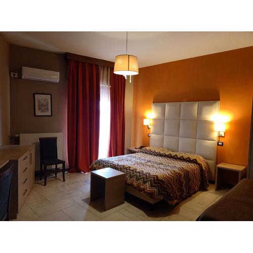Hotel L\