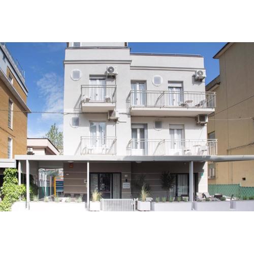 Hotel Laura Beach