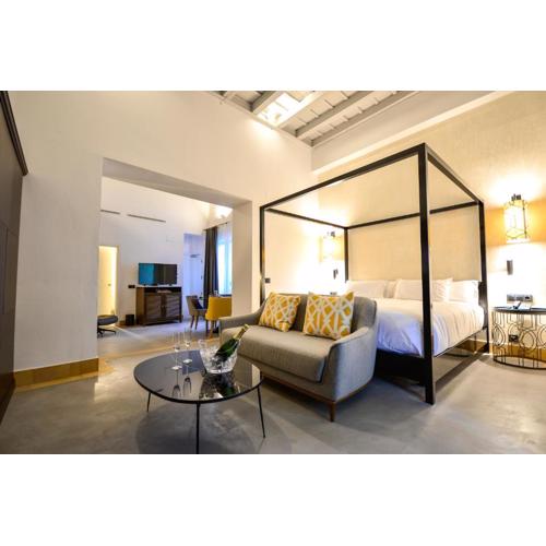 Hotel Legado Alcazar