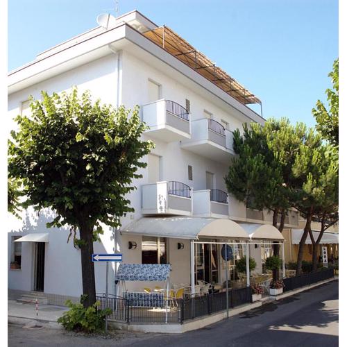 Hotel Lora
