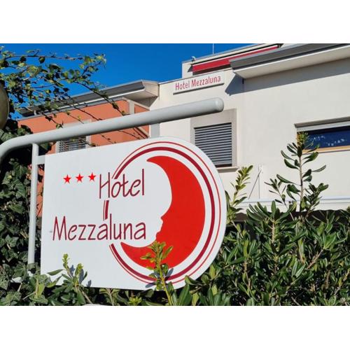 Hotel Mezzaluna