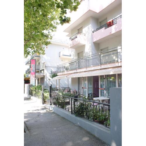 Hotel Midi