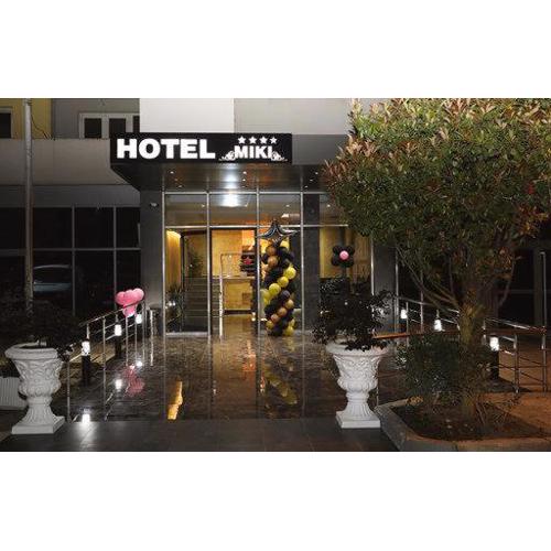 Hotel Miki