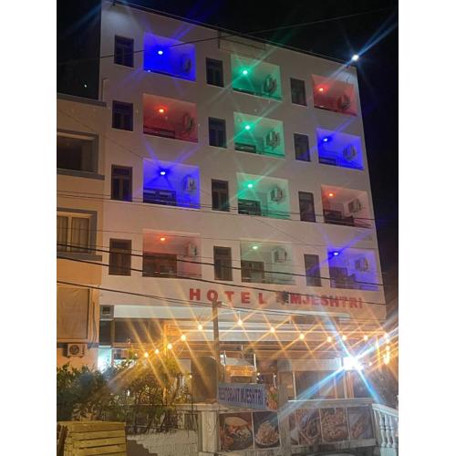 Hotel Mjeshtri