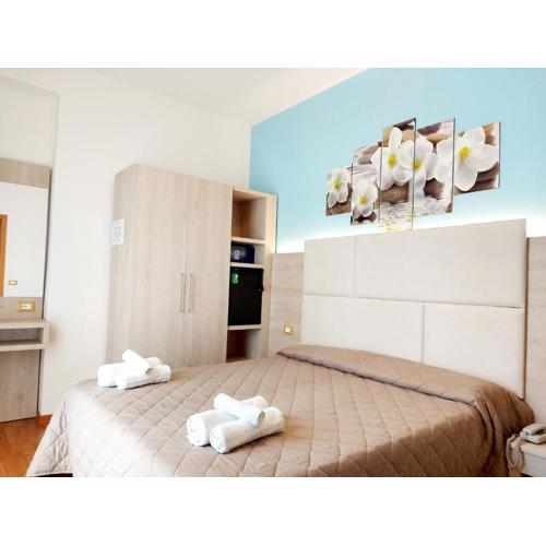 Hotel Monica