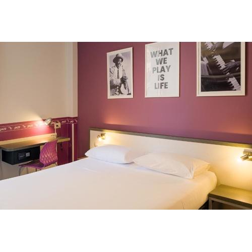 Hotel Nologo