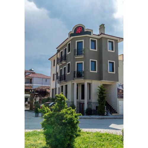 Hotel Pazari & Apartments