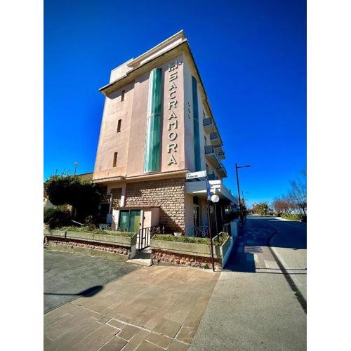 Hotel Sacramora