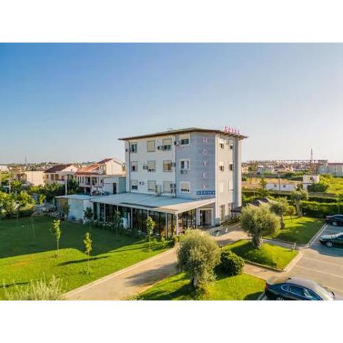 Hotel SHahini