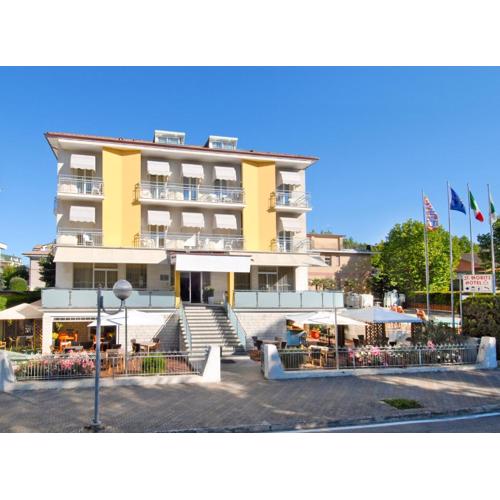 Hotel St. Moritz
