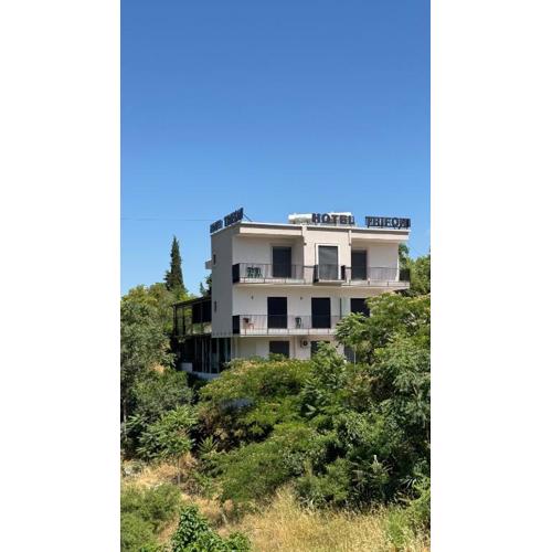 Hotel Trifoni