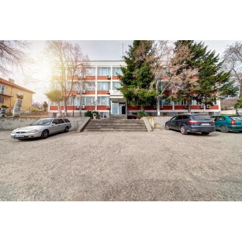 Hotel Varly Bryag