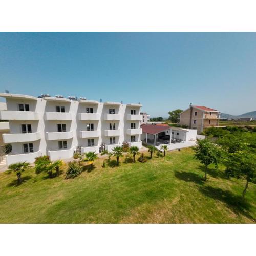 Hotel Velipoja Village