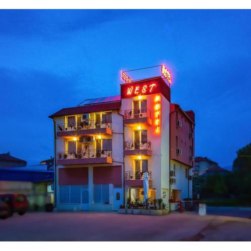 Hotel West