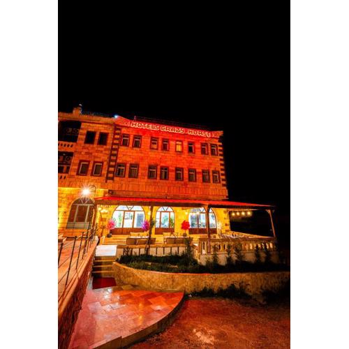hotels crazy horse