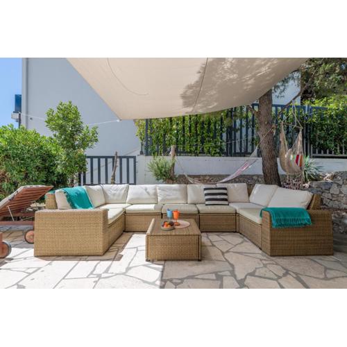 House 60m from the beach