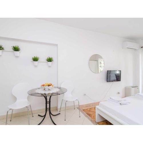 House Apartments Ariva - Studio Apartment with Balcony 2 Adults - A2