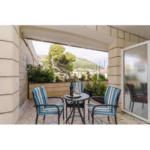 House Apartments Ariva