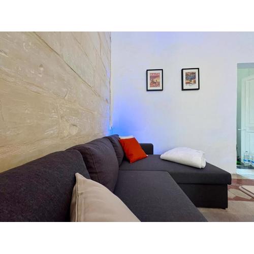 House IL Bahar