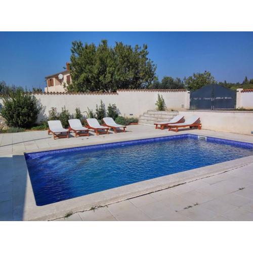 House in Pula with Pool near Valsaline Beach