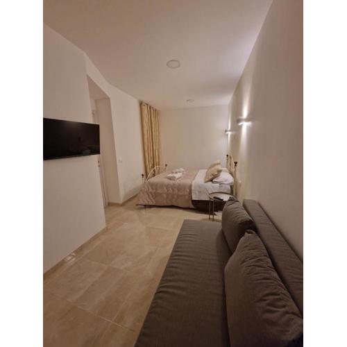 House in the castle VIA GRAMIGNANI N 35 CATANIA
