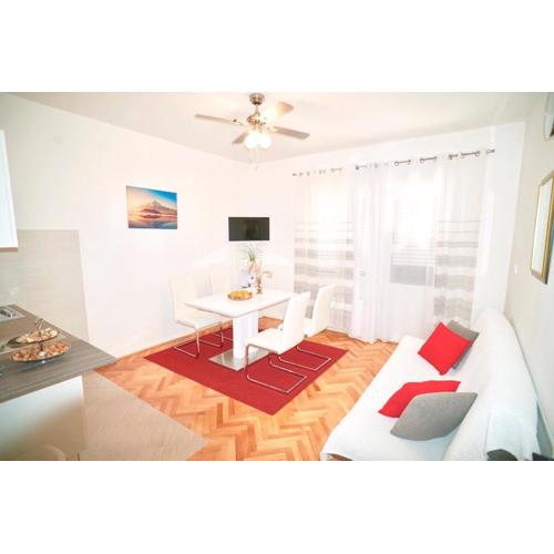 House Mariposa Trogir-Seget