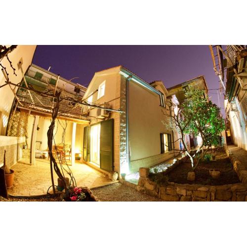 House Marjan