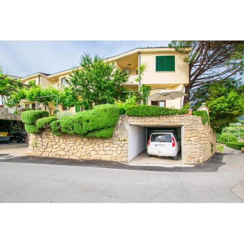 House Mirjana