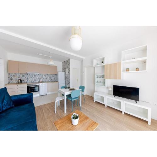 House Niko T with 6 apartments