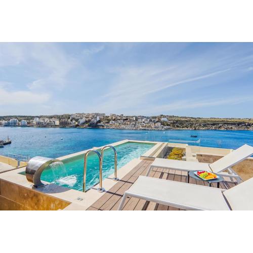 House of Luxury with Pool by Solea