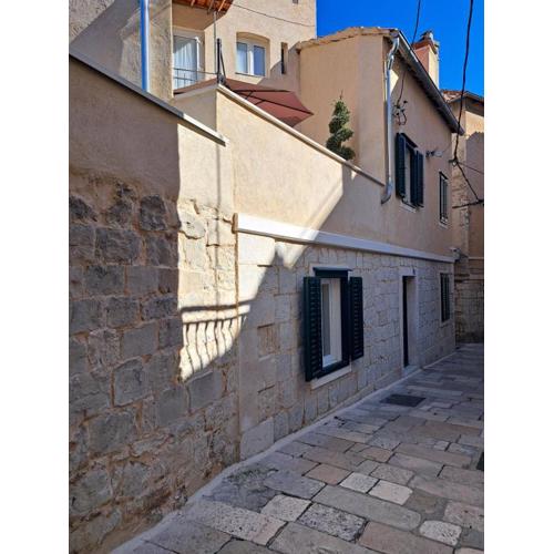 House Olenta - NEW from 2025