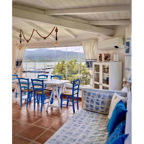 House on the beach - Porto Rotondo
