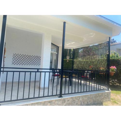 House with a garden view in Durres