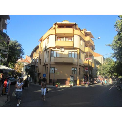 Hristovi Apartments & Studios