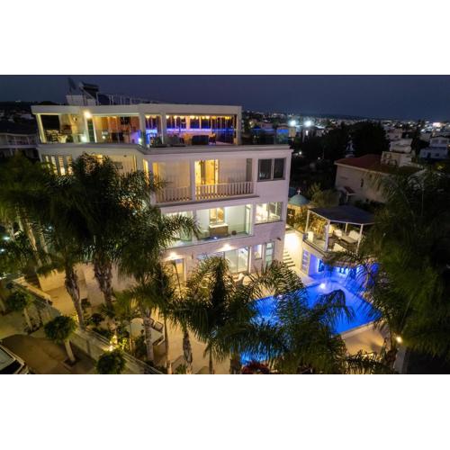 Hubstay - Seaview Royal Nissi Mansion by Nissi Beach
