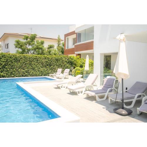 Hubstay - Tamara Gardens Suite with Swimming Pool