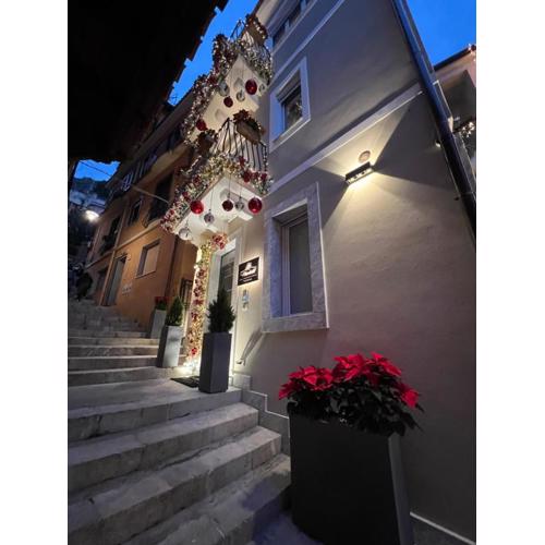 Humboldt Luxury Apartment & Rooms Taormina