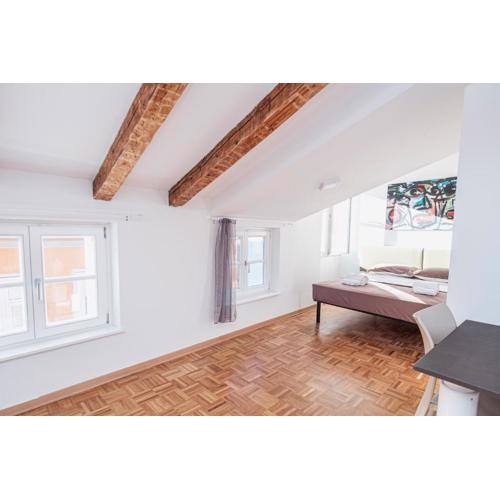 Hurban Apartments Venezian