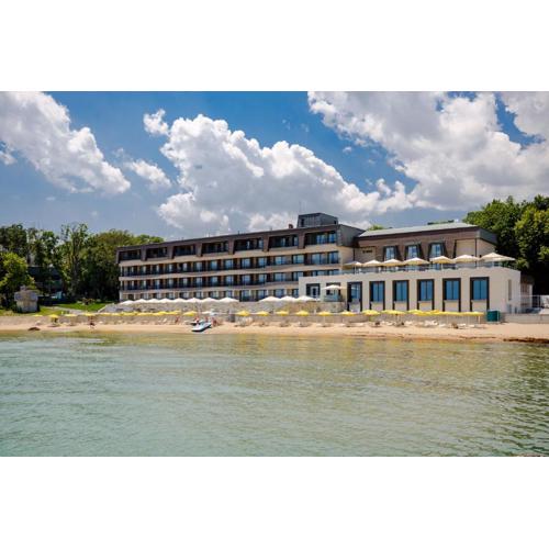 HVD Nympha Hotel - Private Beach & Free Parking