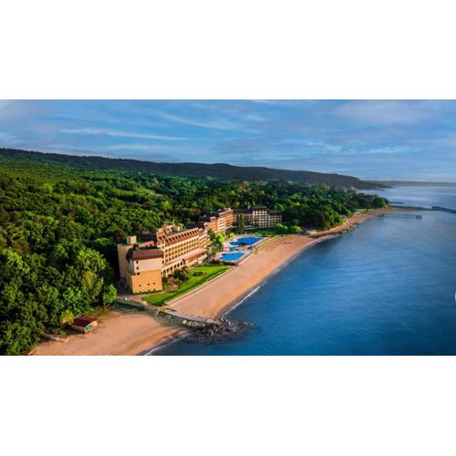 HVD Riviera Beach Ultra All Inclusive & Mineral Pool - Private Beach & Free Parking