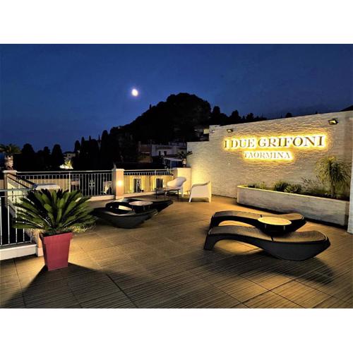 I Due Grifoni Apartments