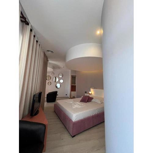 Icon Hotel