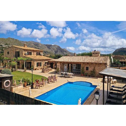 Idyllic Villa Near Pollensa by Renthousing