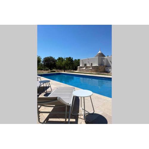 Idyllischer Trullo mit Pool