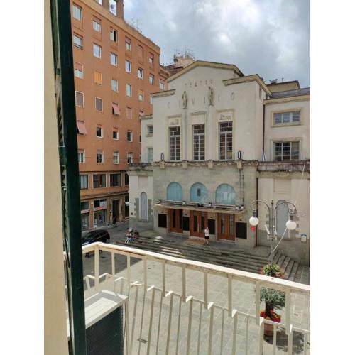 IL Balcone Sul Teatro