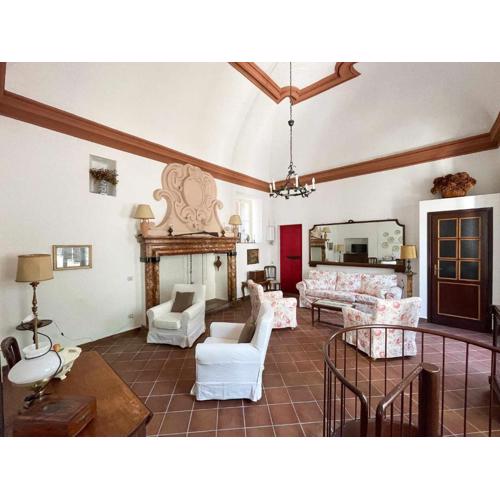 Il Convento Ancient Apartment with private garden
