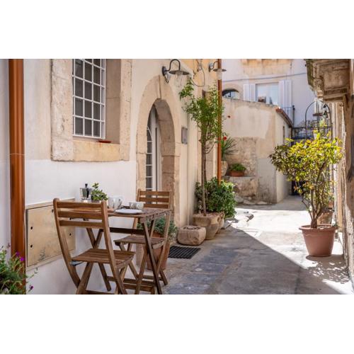Il Cortile sul Vicolo alla Giudecca by Wonderful Italy