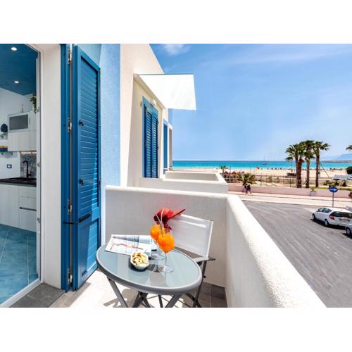 IL FARO E LA LUNA Beach Apartments